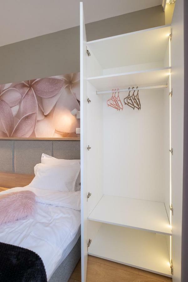 Vitosha Blvd Luxury 2-Bedroom, 2-Bathroom With Balcony Sofia Eksteriør bilde