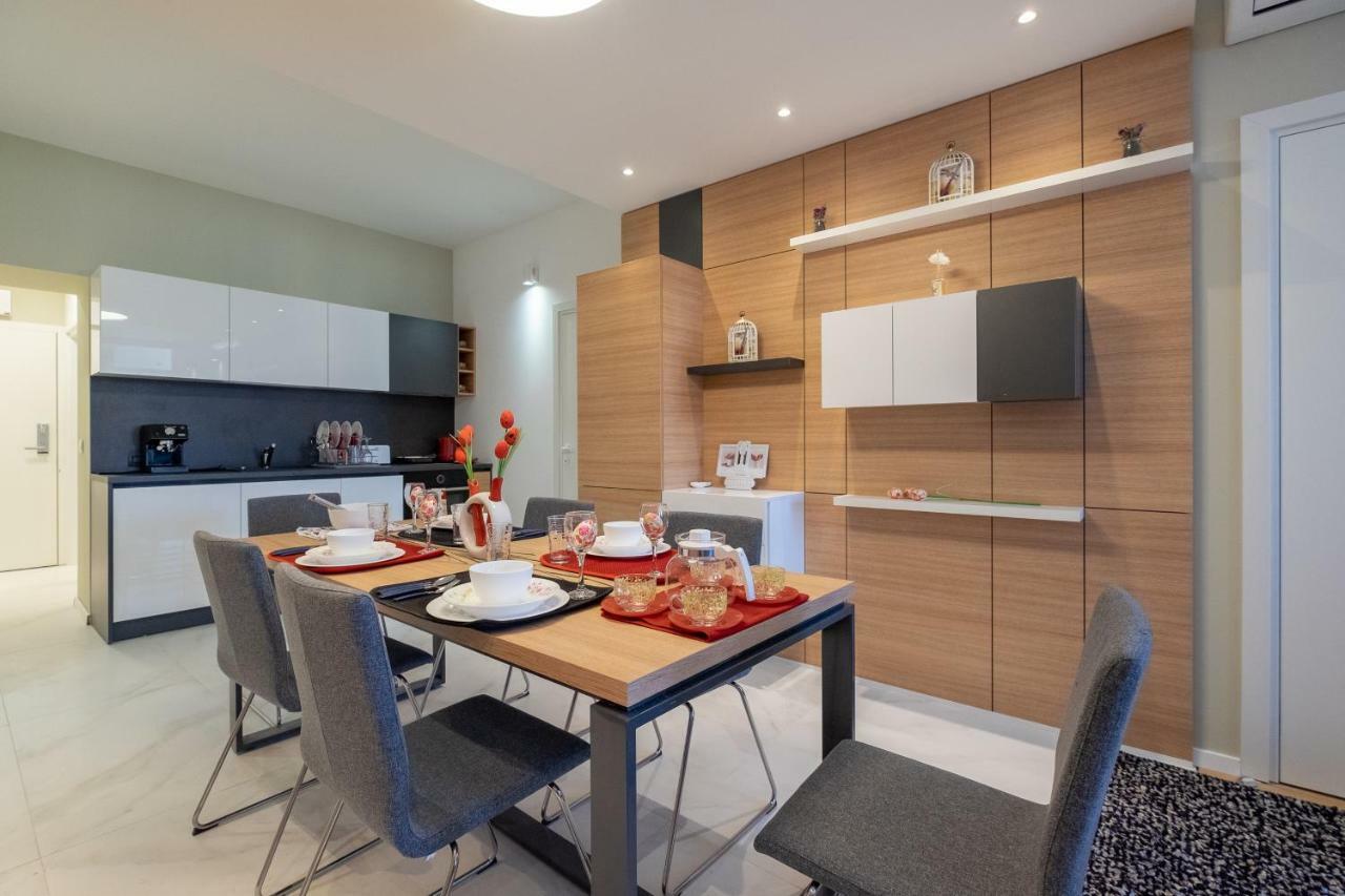 Vitosha Blvd Luxury 2-Bedroom, 2-Bathroom With Balcony Sofia Eksteriør bilde