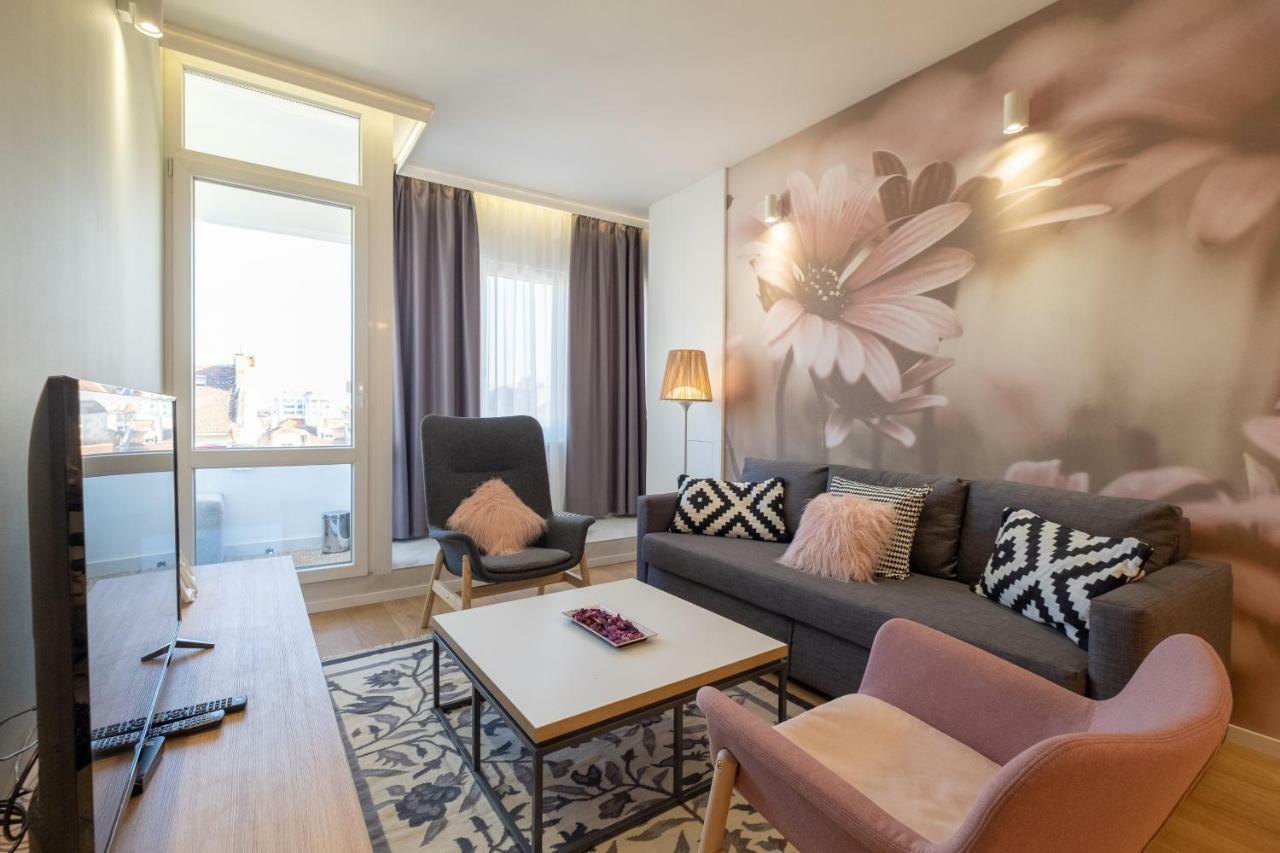Vitosha Blvd Luxury 2-Bedroom, 2-Bathroom With Balcony Sofia Eksteriør bilde