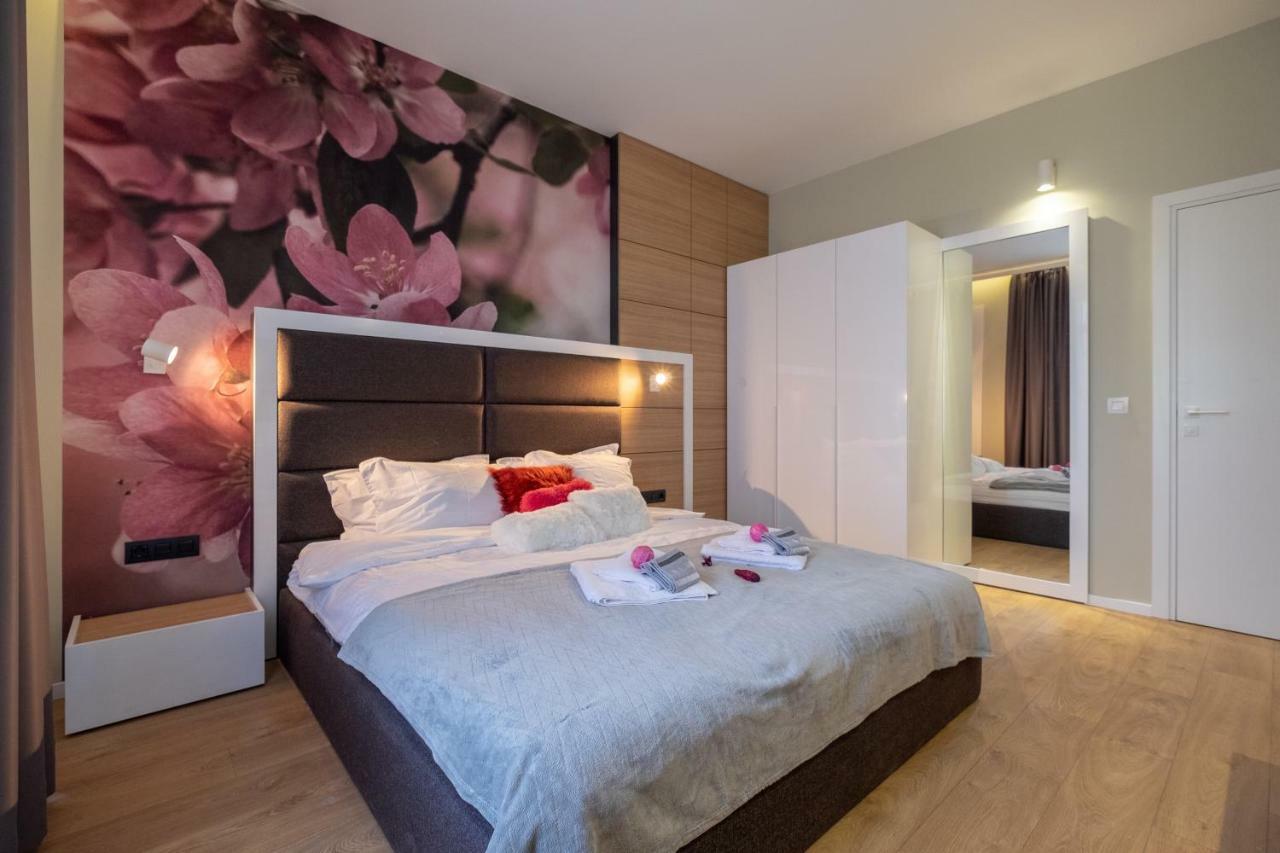 Vitosha Blvd Luxury 2-Bedroom, 2-Bathroom With Balcony Sofia Eksteriør bilde