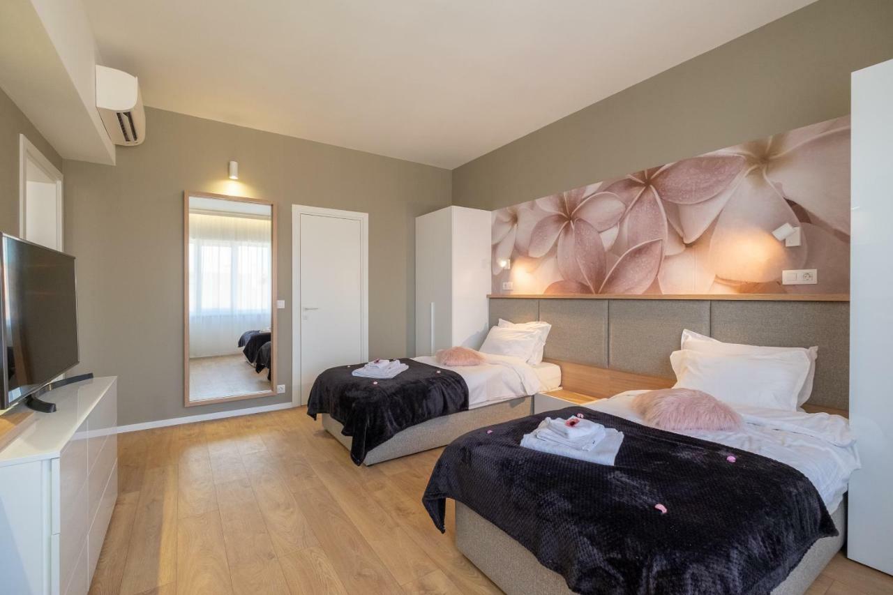 Vitosha Blvd Luxury 2-Bedroom, 2-Bathroom With Balcony Sofia Eksteriør bilde