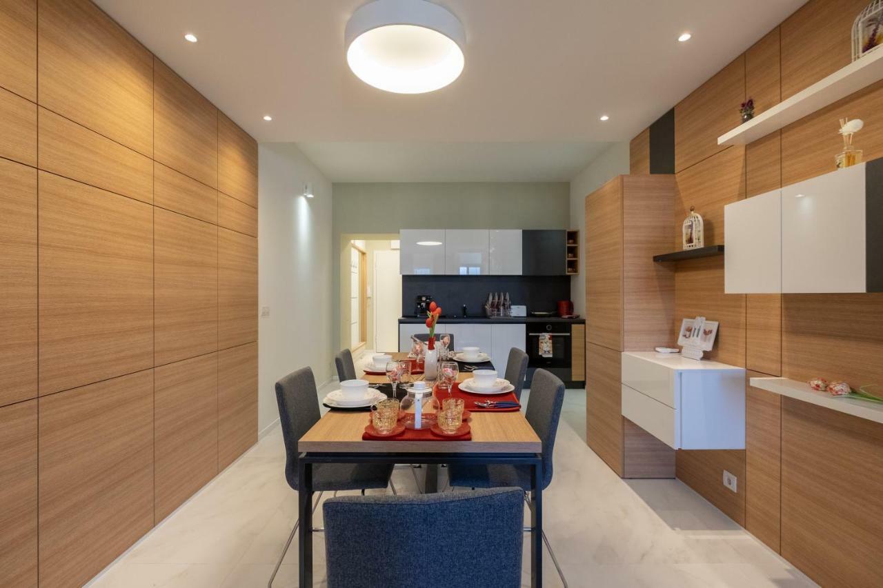 Vitosha Blvd Luxury 2-Bedroom, 2-Bathroom With Balcony Sofia Eksteriør bilde